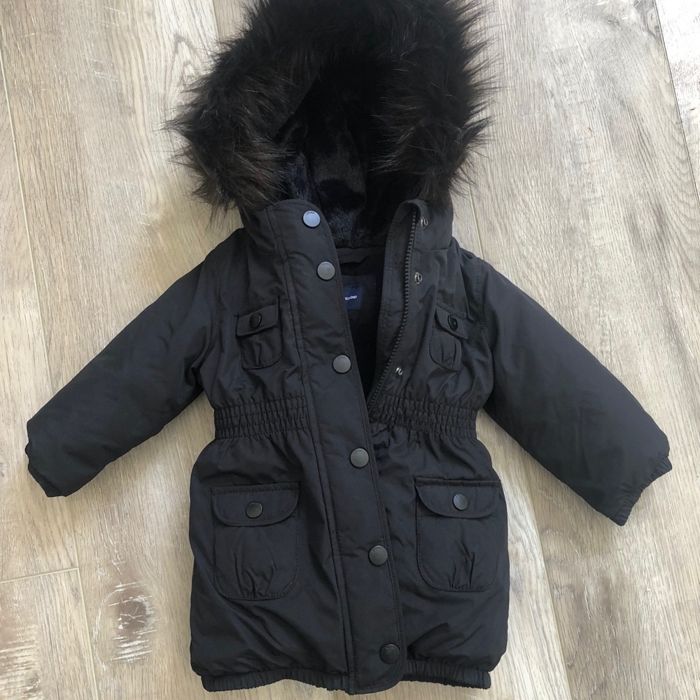 Baby gap black puffer jacket with faux fur hood